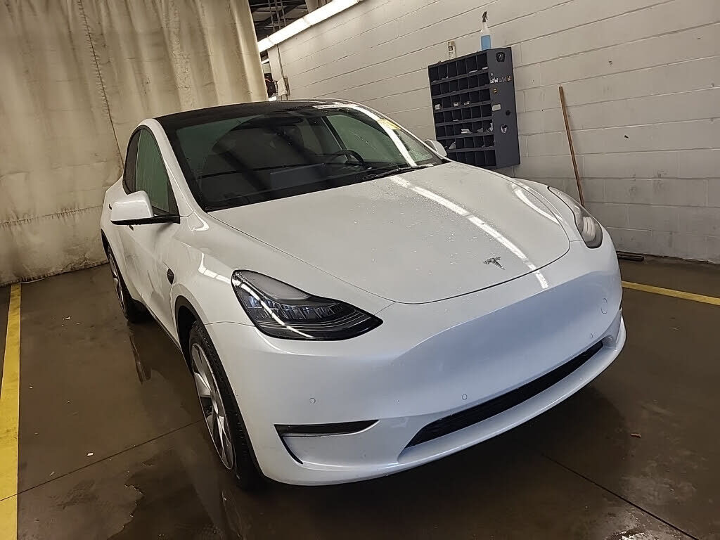 2021 TESLA Model Y