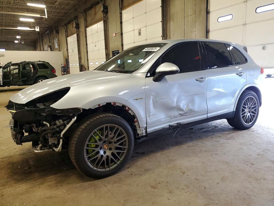 2017 PORSCHE Cayenne