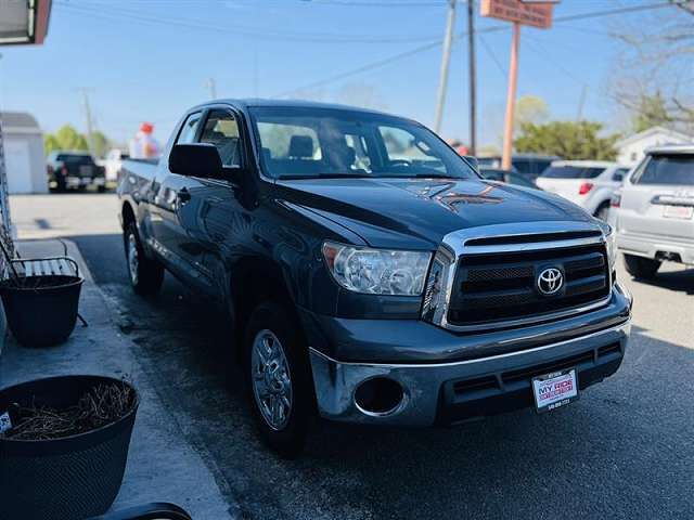 2011 TOYOTA Tundra