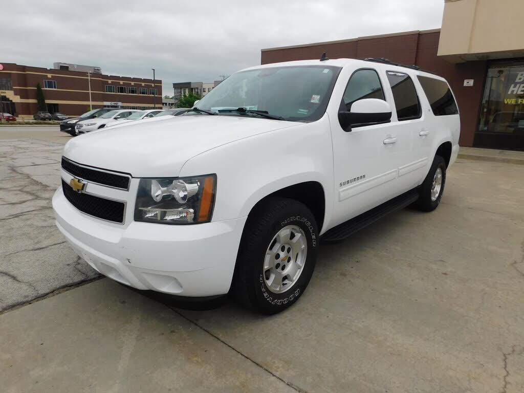 2013 CHEVROLET Suburban