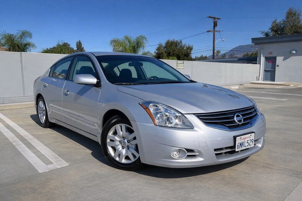 2010 NISSAN Altima