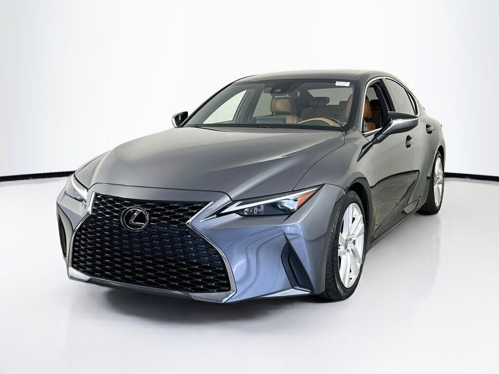 2022 LEXUS IS
