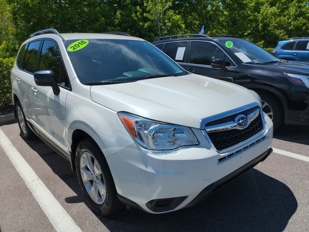 2016 SUBARU Forester