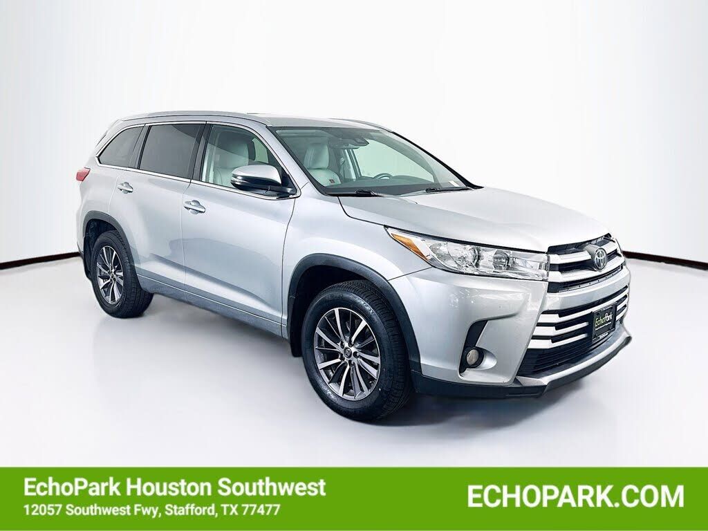 2017 TOYOTA Highlander