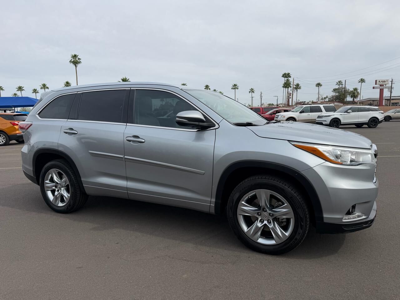 2015 TOYOTA Highlander