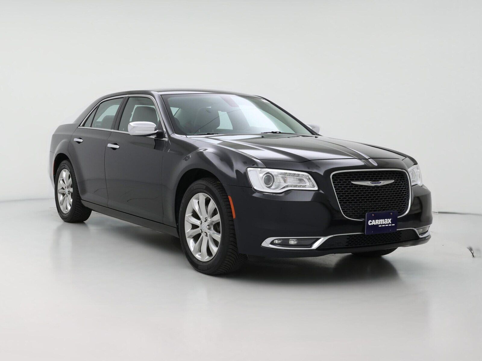 2019 CHRYSLER 300