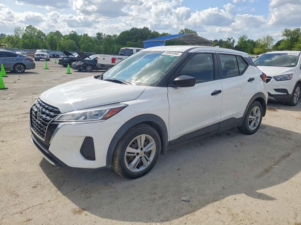 2021 NISSAN Kicks
