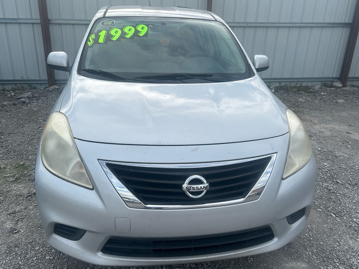 2013 NISSAN Versa