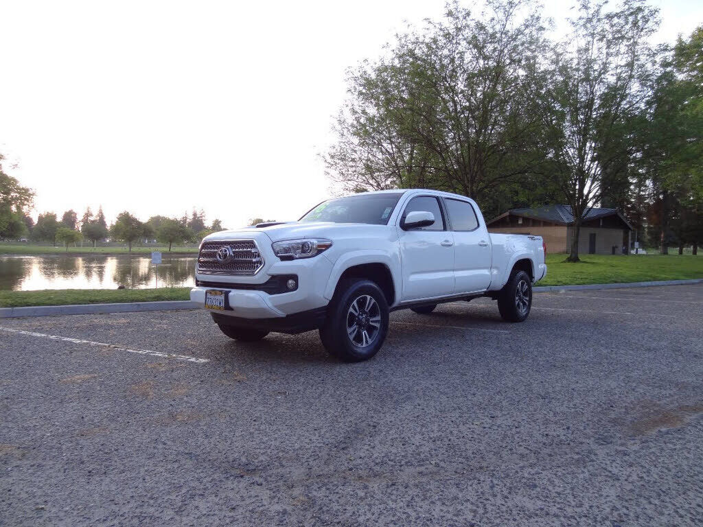 2016 TOYOTA Tacoma