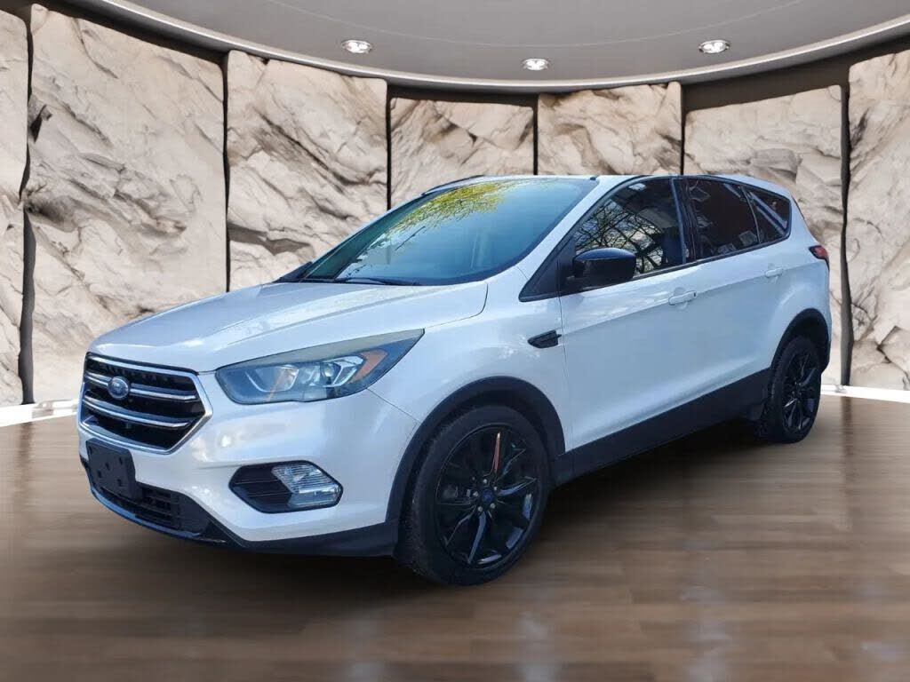 2017 FORD Escape