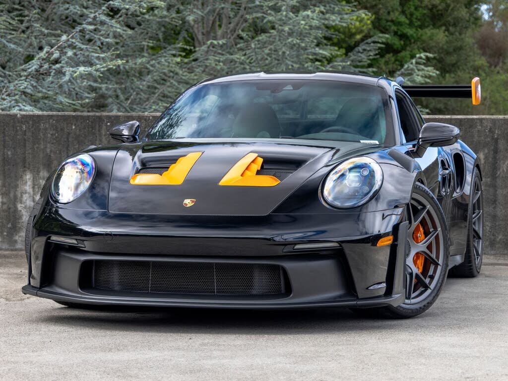 2025 PORSCHE 911