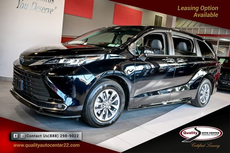 2023 TOYOTA Sienna