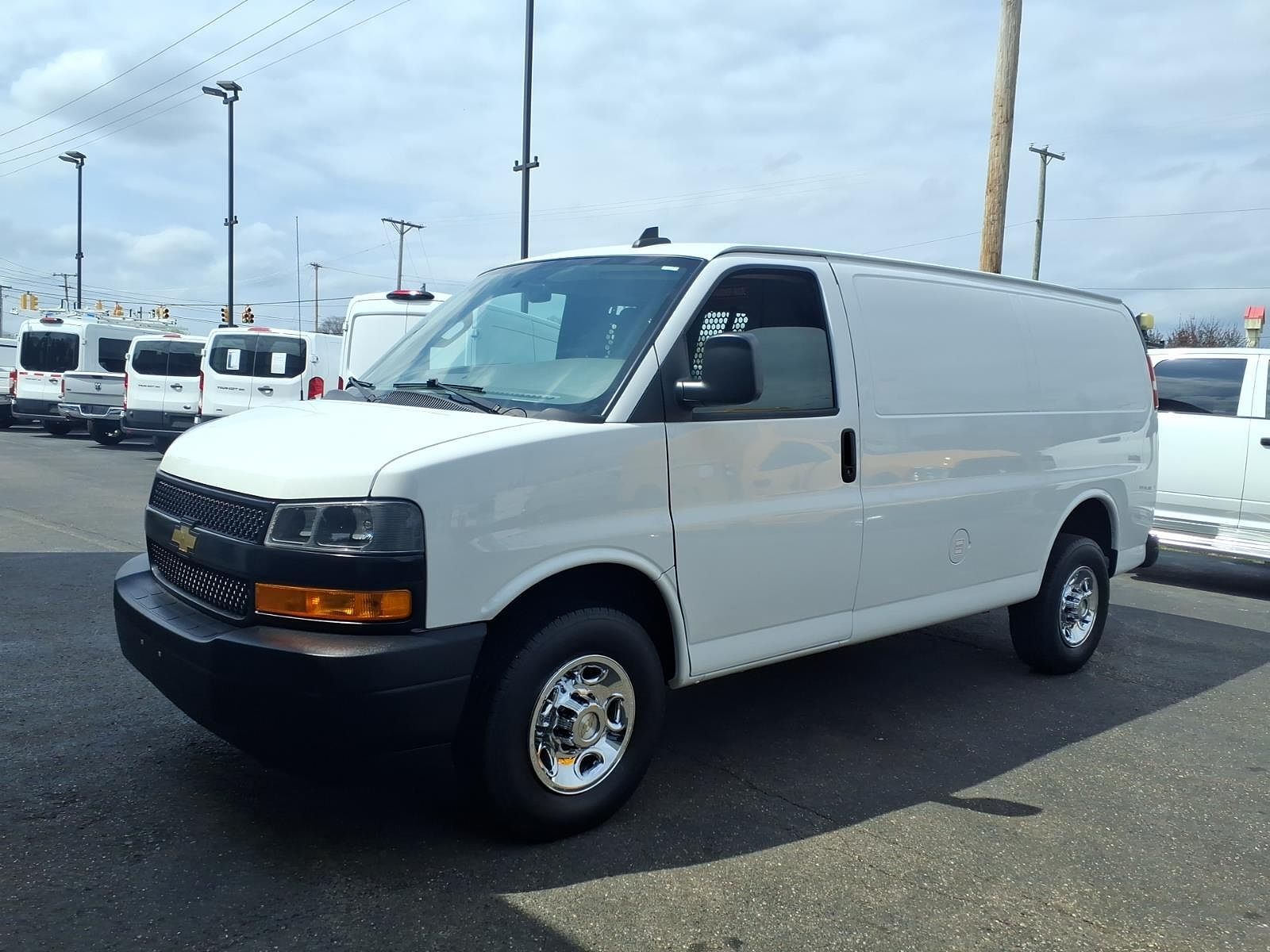 2021 CHEVROLET Express