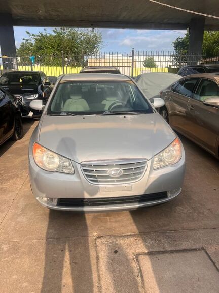 2010 HYUNDAI Elantra