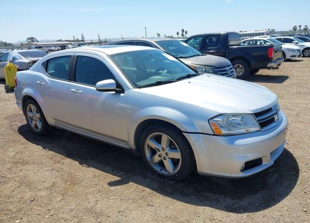 2011 DODGE Avenger