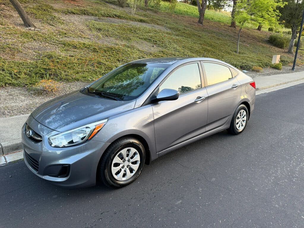 2017 HYUNDAI Accent