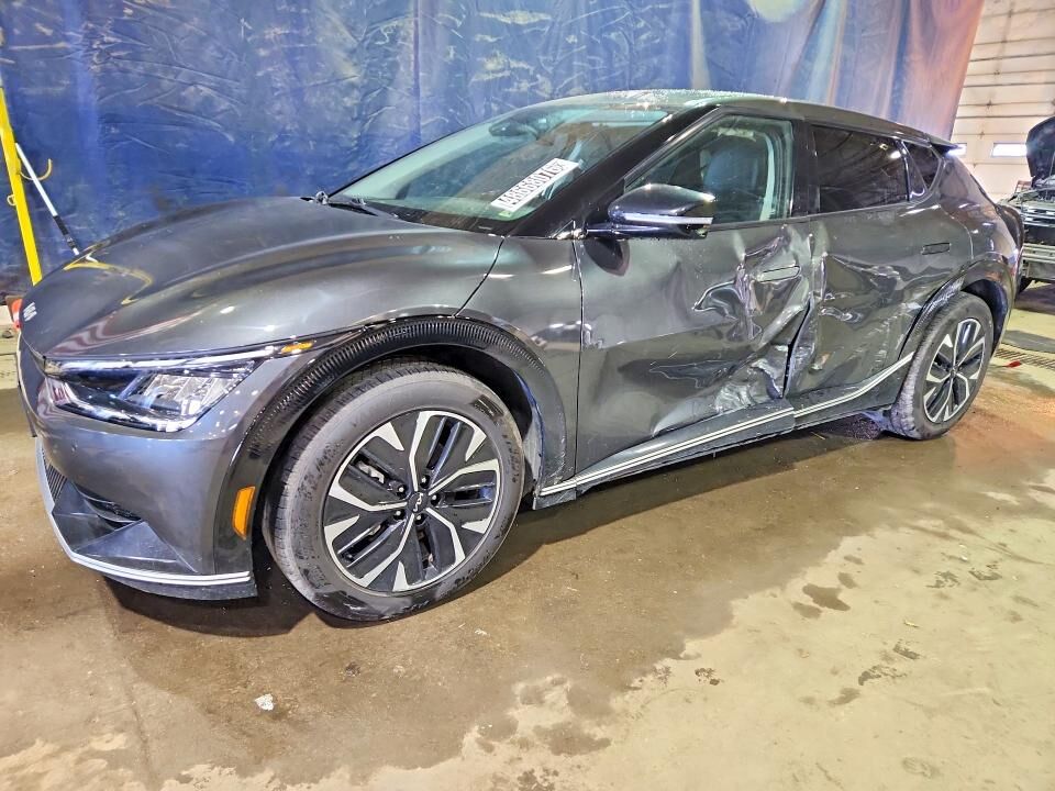 2023 KIA EV6