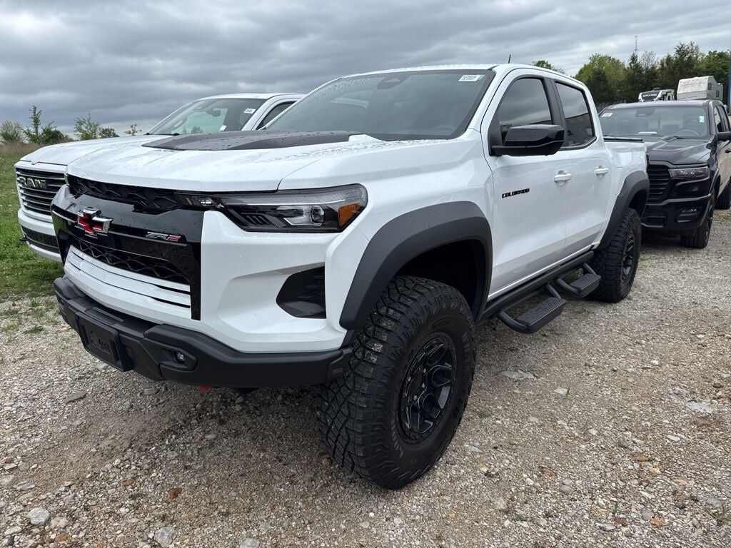 2024 CHEVROLET Colorado