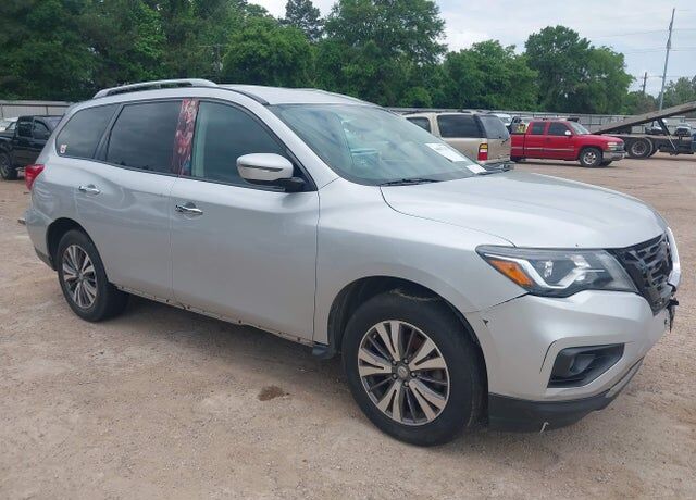 2017 NISSAN Pathfinder
