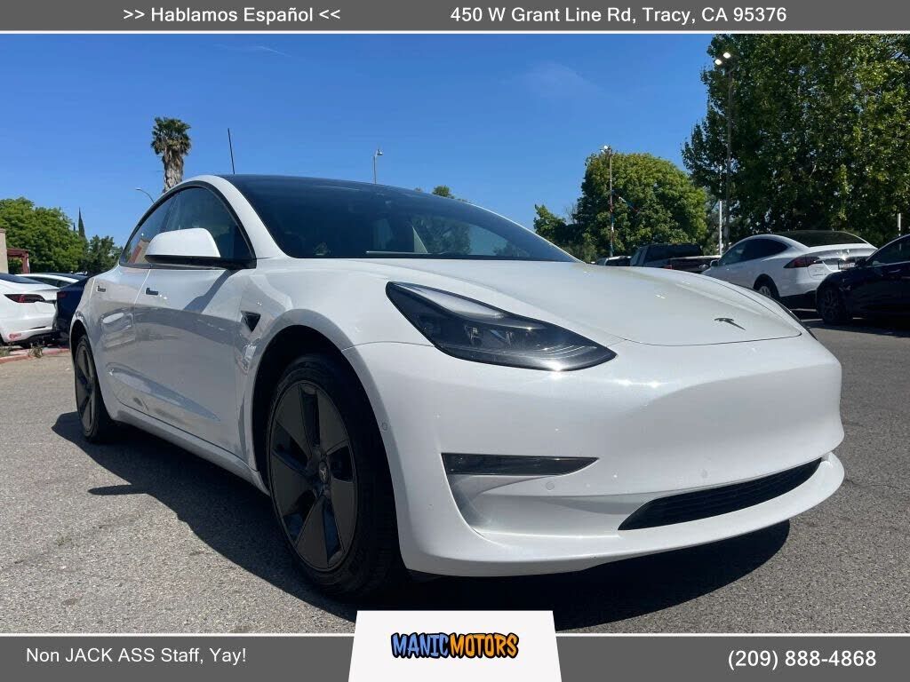 2022 TESLA Model 3