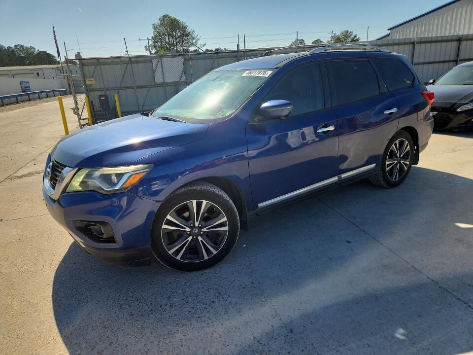 2017 NISSAN Pathfinder