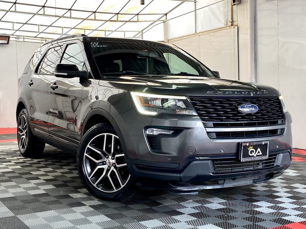2018 FORD Explorer