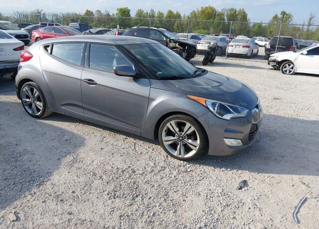 2013 HYUNDAI Veloster