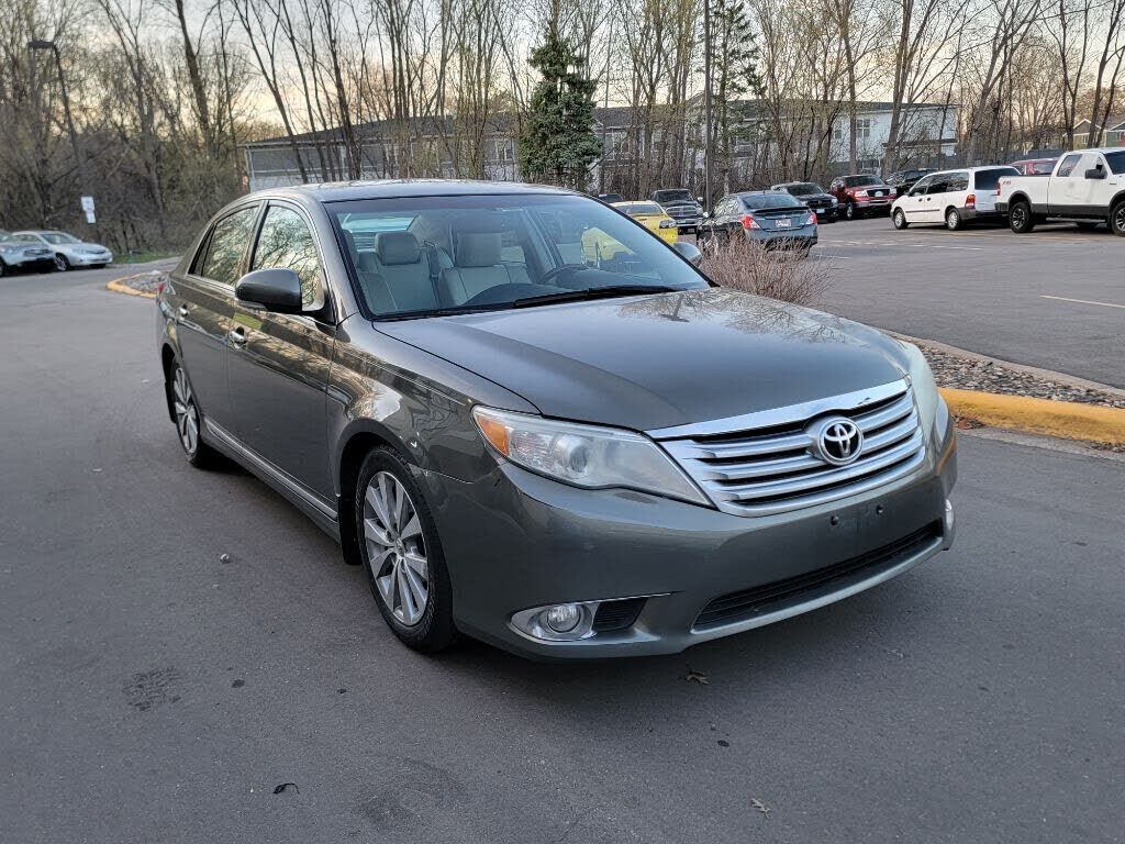 2011 TOYOTA Avalon