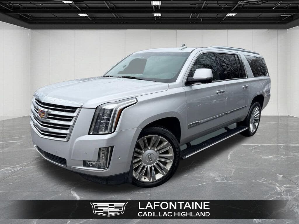 2017 CADILLAC Escalade ESV