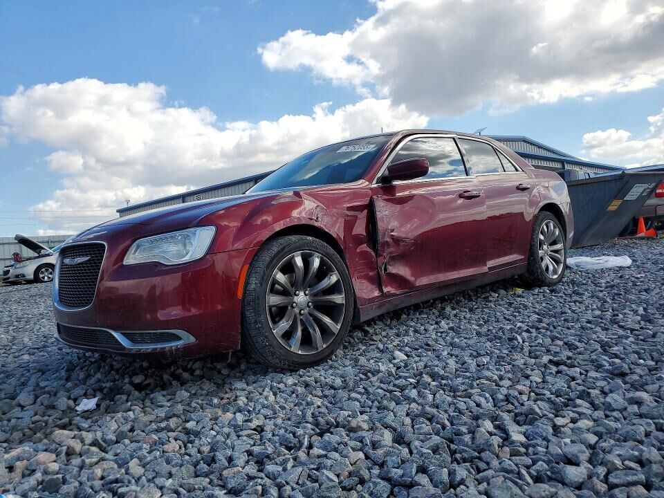 2018 CHRYSLER 300
