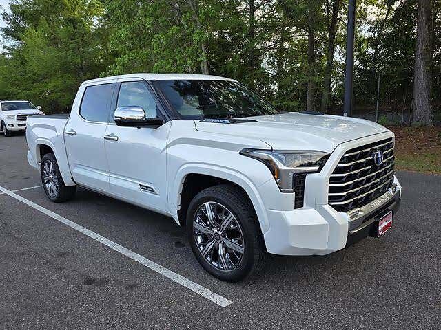 2023 TOYOTA Tundra
