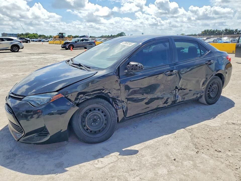 2018 TOYOTA Corolla