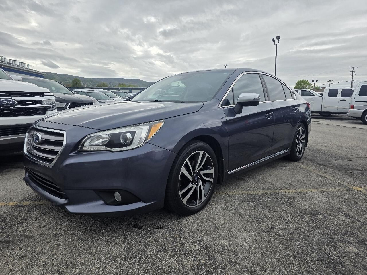 2017 SUBARU Legacy