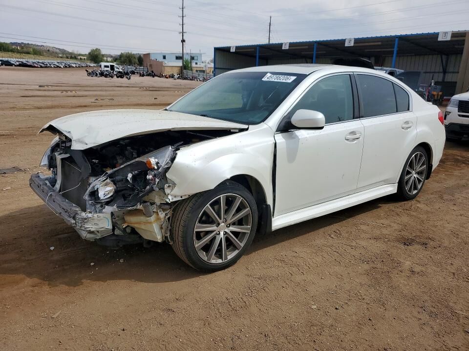 2013 SUBARU Legacy