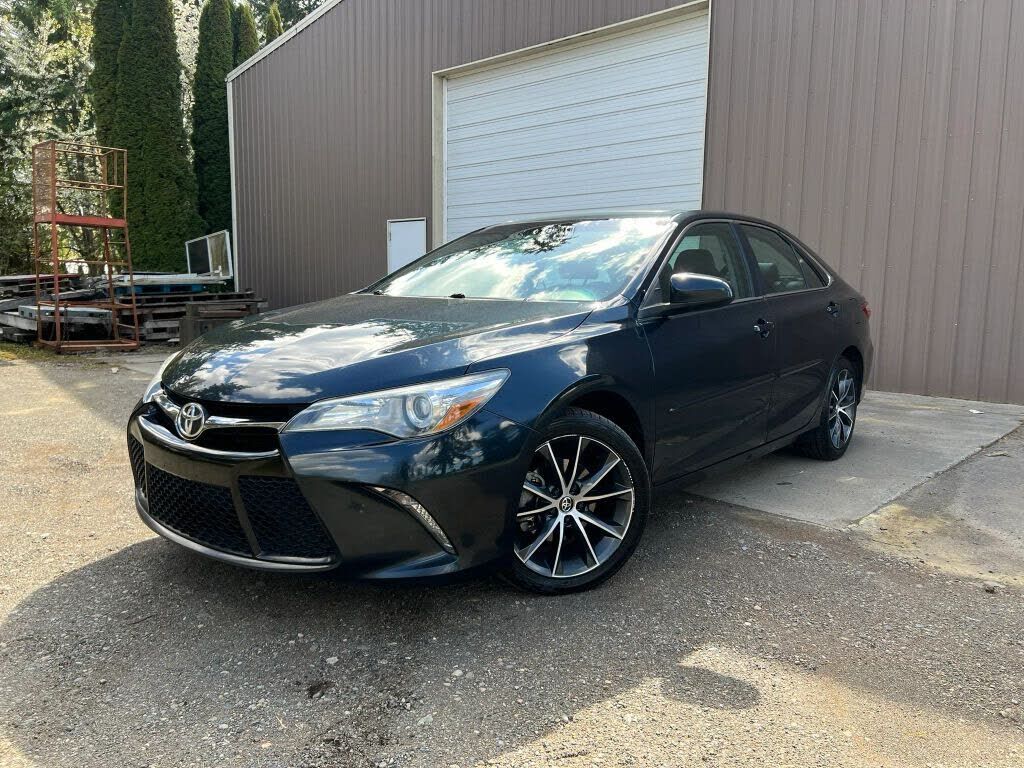2017 TOYOTA Camry