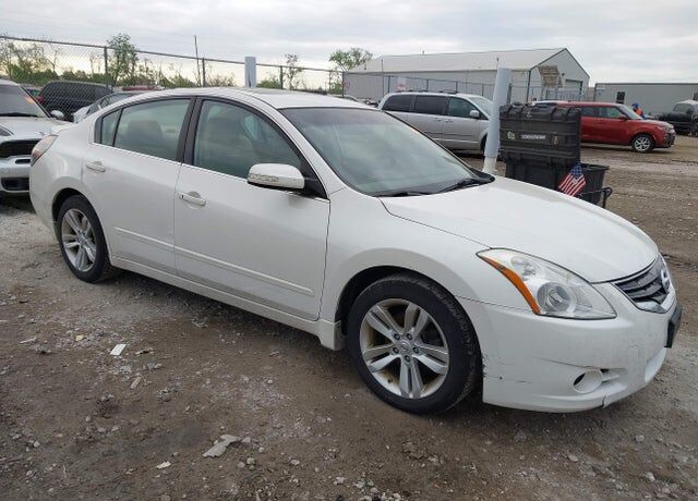 2012 NISSAN Altima