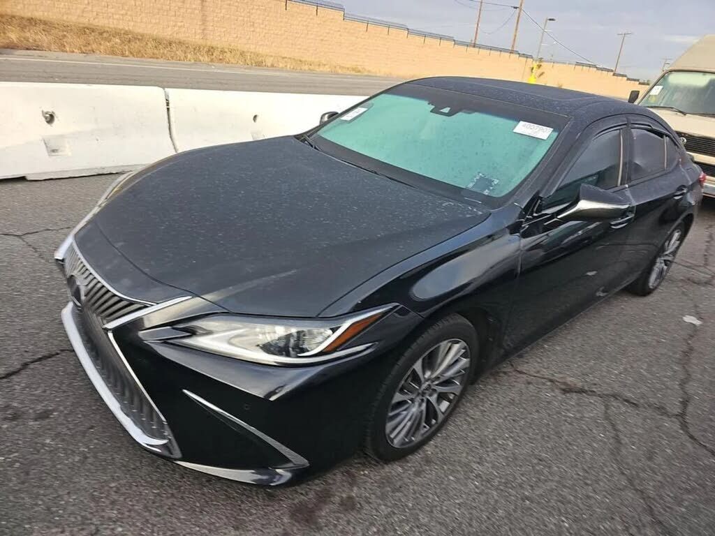 2021 LEXUS ES