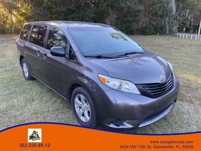2015 TOYOTA Sienna