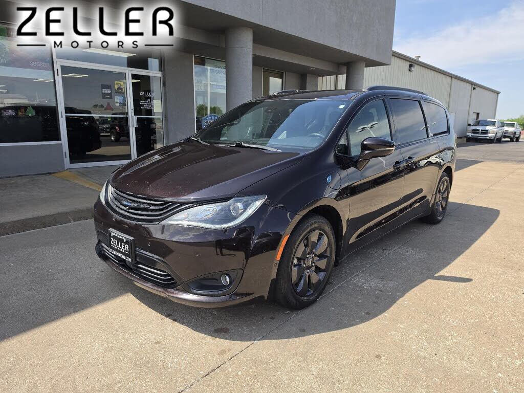 2019 CHRYSLER Pacifica