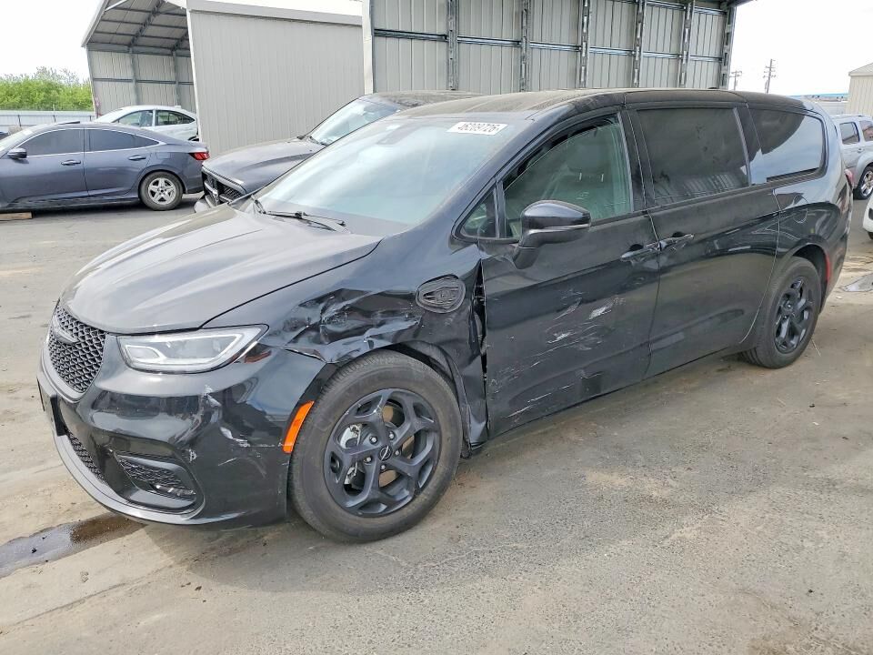 2022 CHRYSLER Pacifica