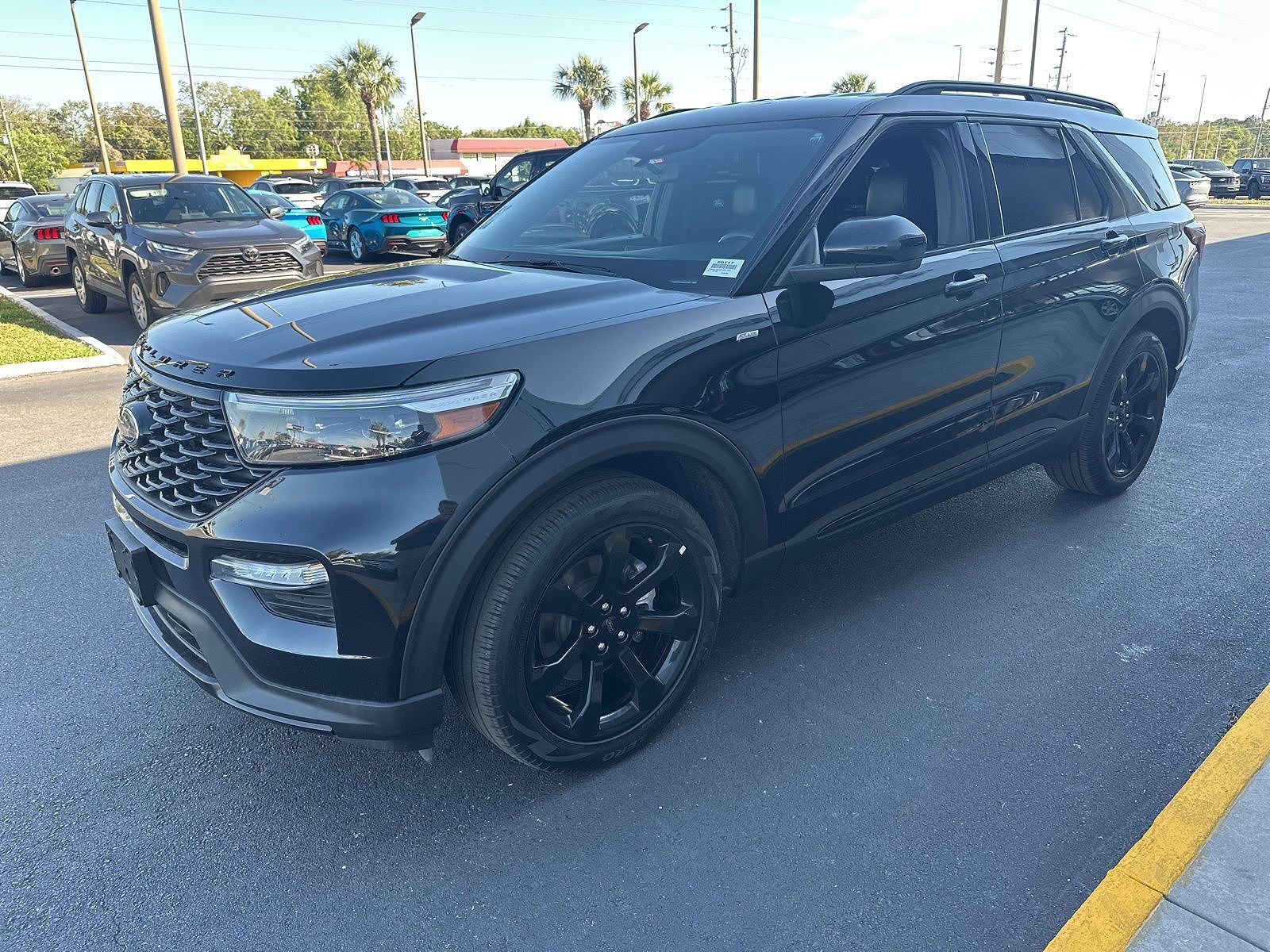 2023 FORD Explorer