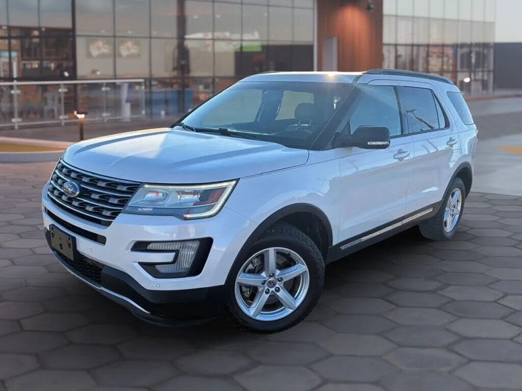 2017 FORD Explorer