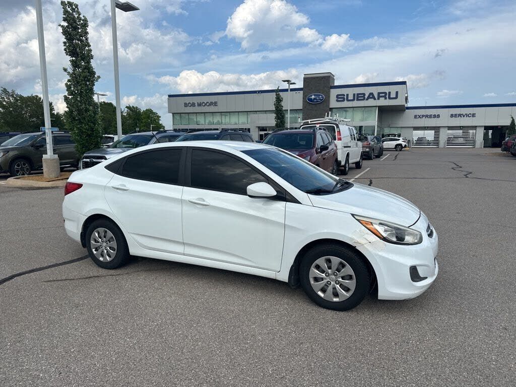 2016 HYUNDAI Accent