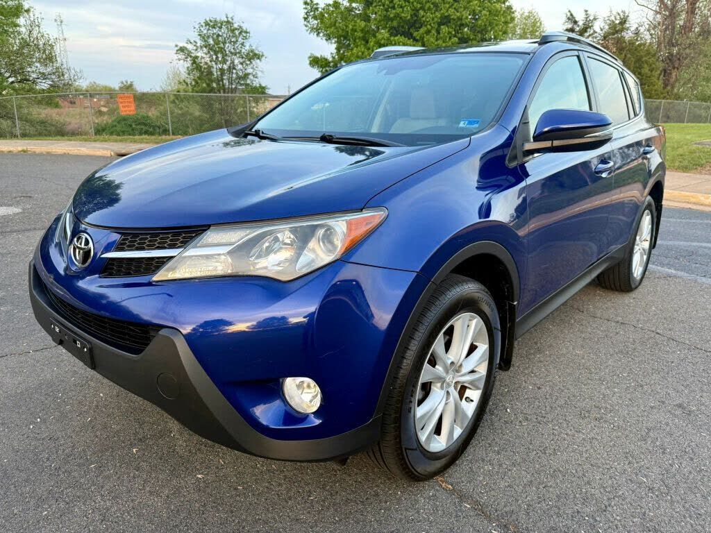 2015 TOYOTA RAV4