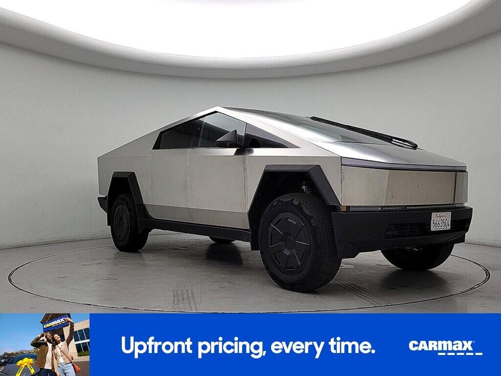 2024 TESLA Cybertruck