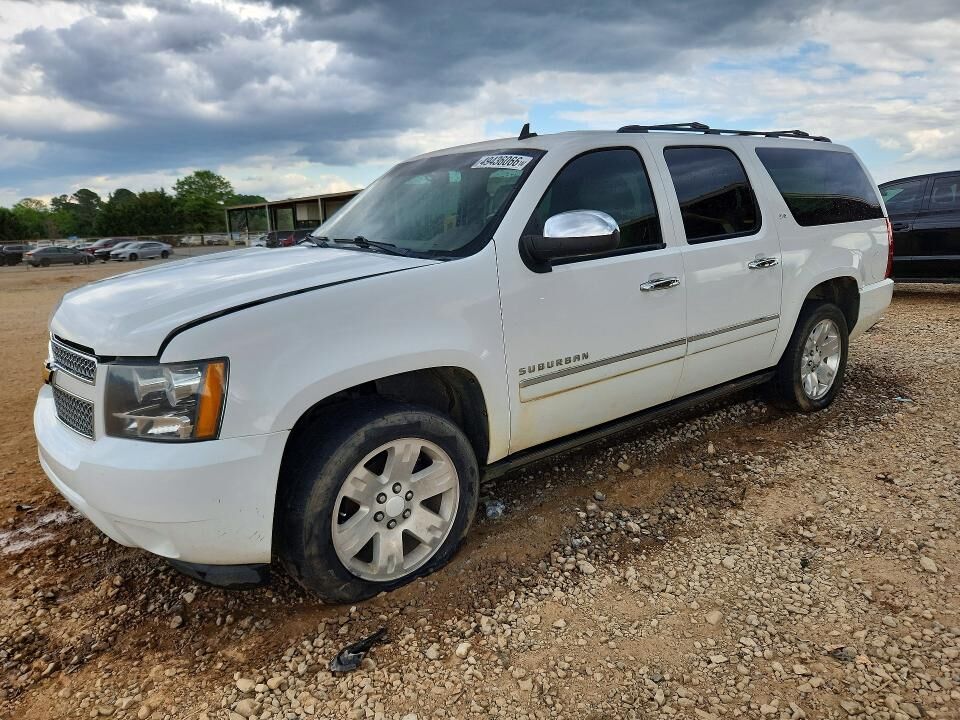 2013 CHEVROLET Suburban