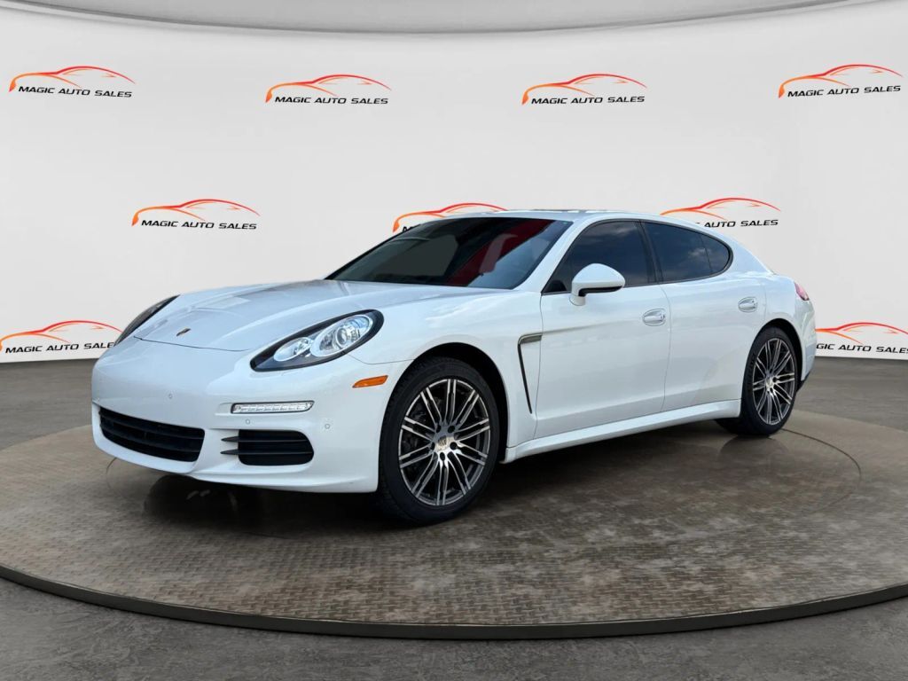 2015 PORSCHE Panamera