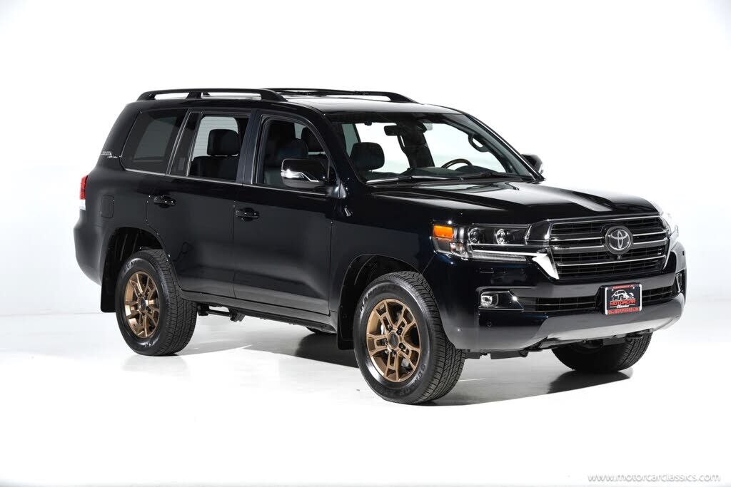 2021 TOYOTA Land Cruiser