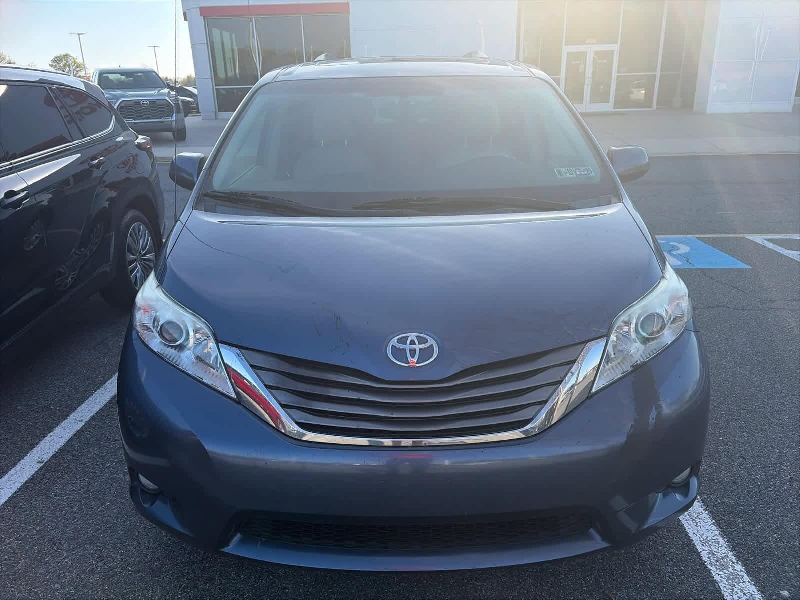 2013 TOYOTA Sienna