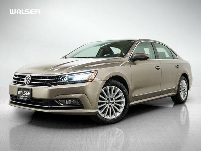 2016 VOLKSWAGEN Passat